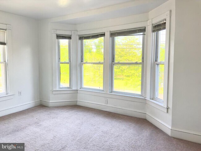 Foto del edificio - 1935 New Holland Pike