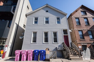 Building Photo - 1022 W Fry St