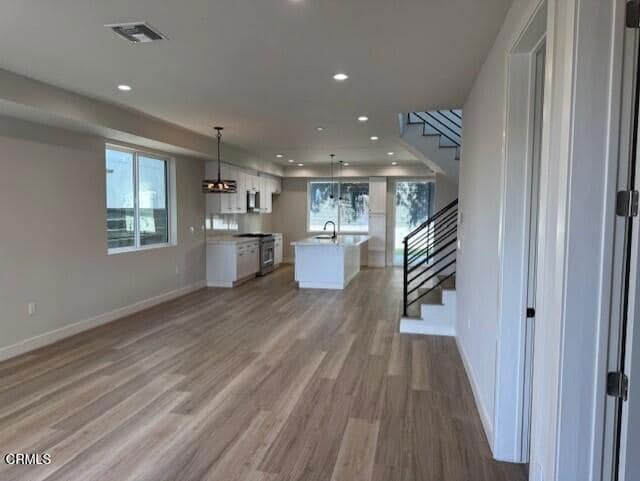 Building Photo - 10754 Nassau Ave