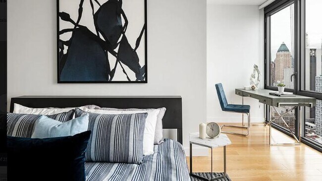 Foto del edificio - 606 W 57th St