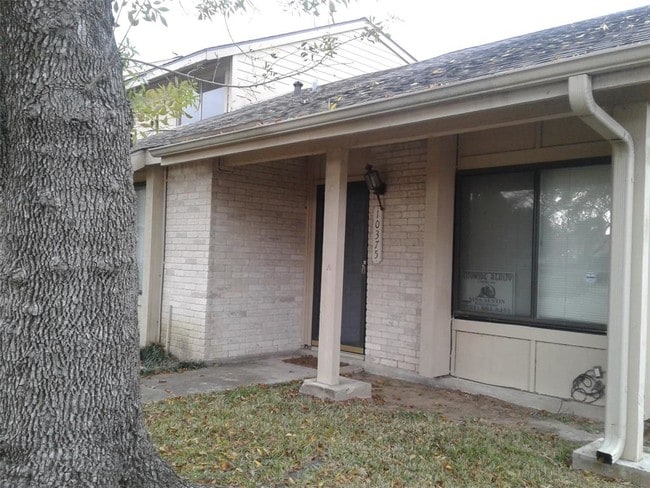 Building Photo - 10375 Huntington Place Dr