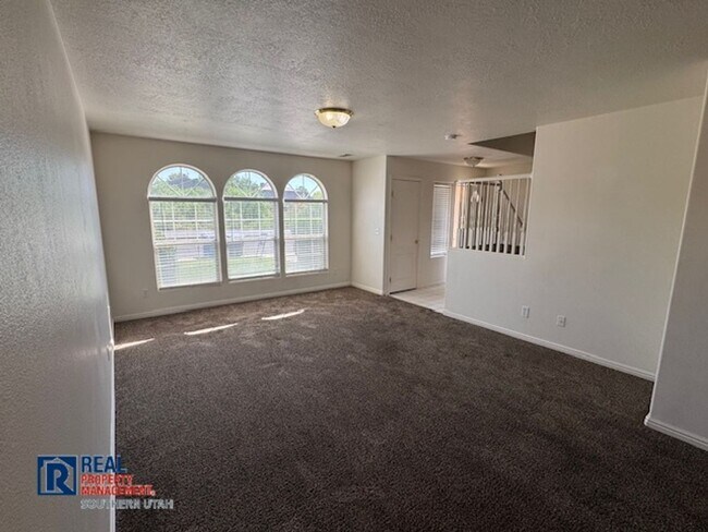 Foto del edificio - Parkside Townhomes
