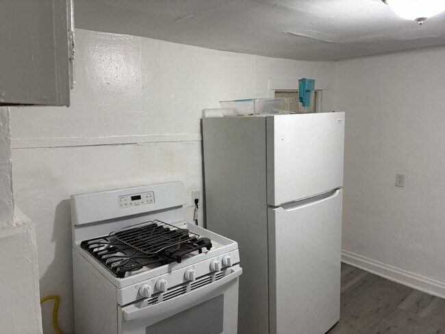 Building Photo - 104 Steuben St