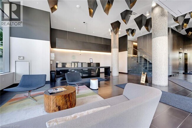 Building Photo - 85 Duke St W