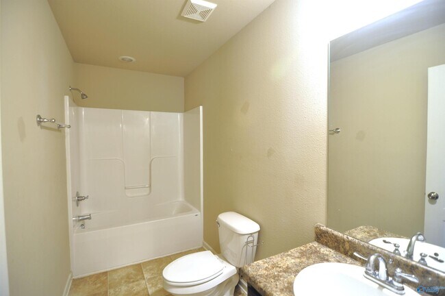 Foto del edificio - 126 Darrow Creek Dr