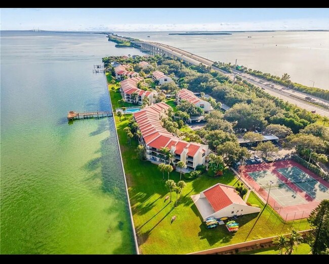 Foto del edificio - 7510 Sunshine Skyway Ln S