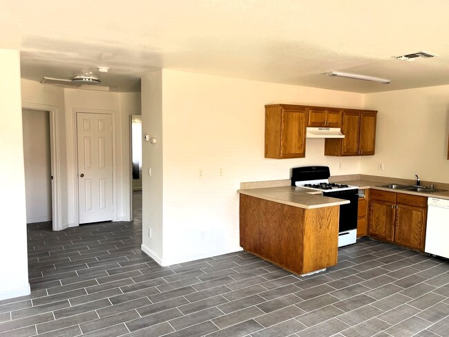 Building Photo - 6686 Palo Verde Ave
