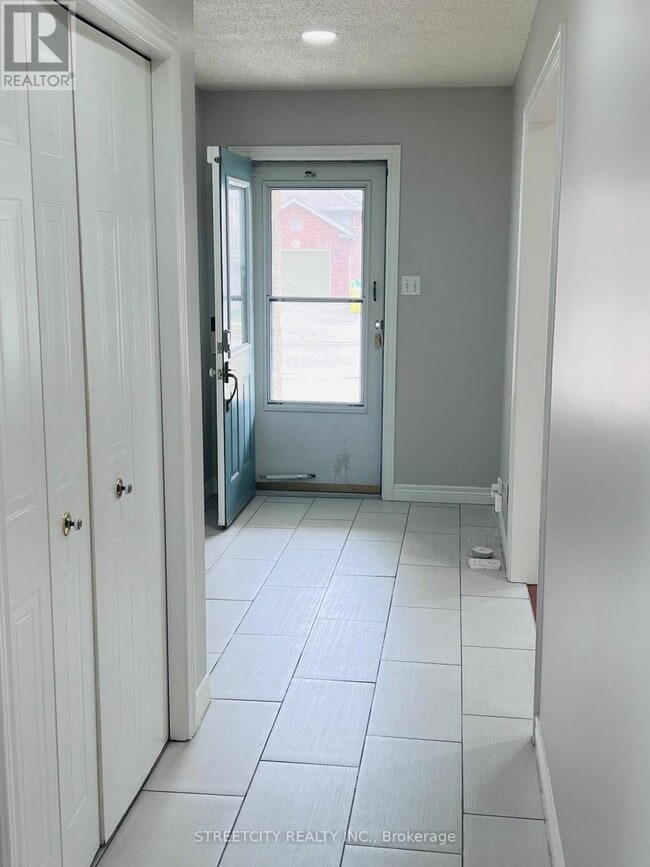 Building Photo - 1279 Aldersbrook Rd