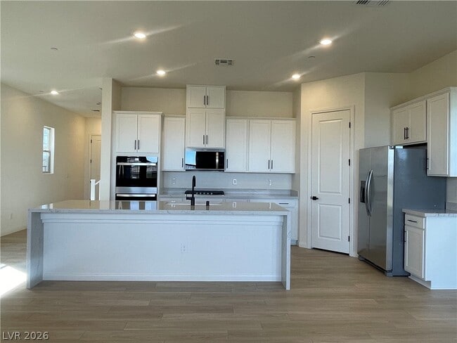 Foto del edificio - 592 Clover Bar Ln