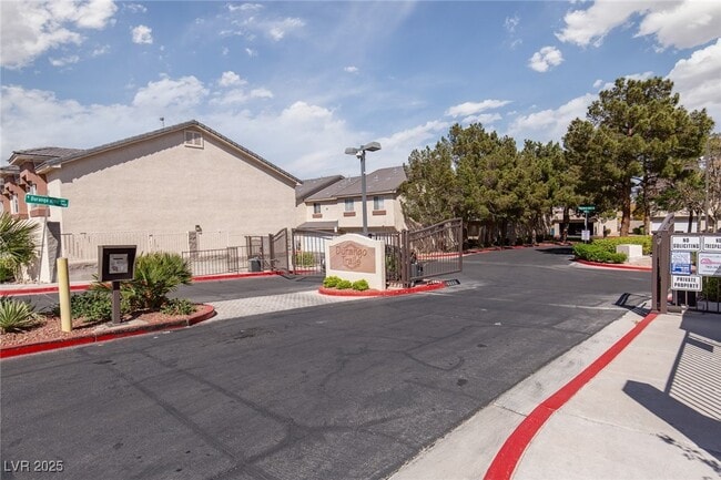 Foto del edificio - 1021 Dusty Creek St