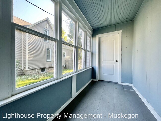 Foto del edificio - 5 br, 2 bath House - 1522 Clinton St - 1