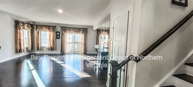 Building Photo - 11141 Wheeler Ridge Dr