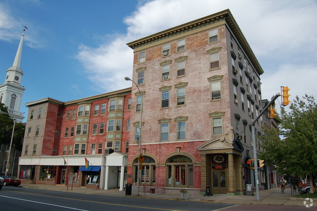 Building Photo - Huntington Apartments