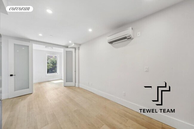 Foto del edificio - 324 E 116th St