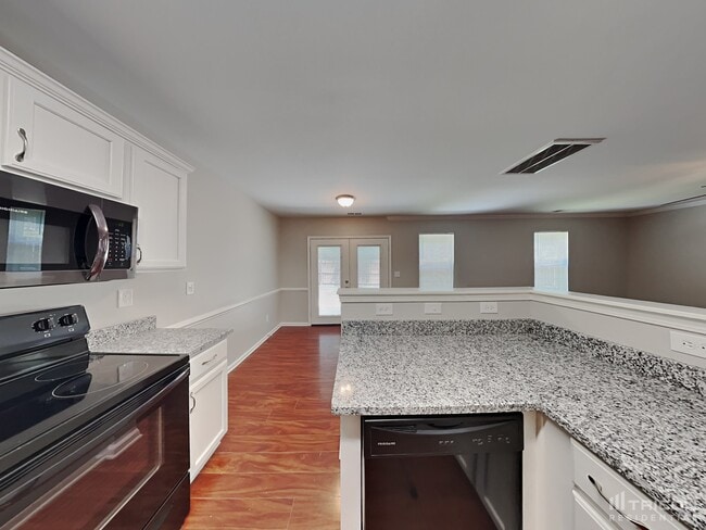 Building Photo - 6716 Commack Dr