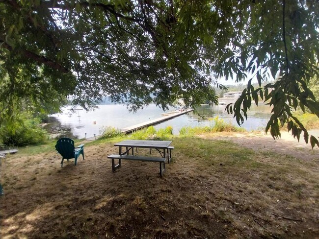 Foto del edificio - 6696 WA-291