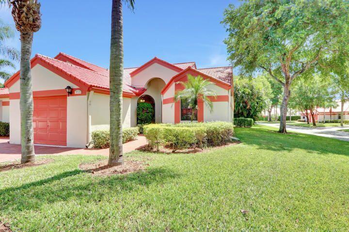 Foto principal - 7972 Lexington Club Blvd
