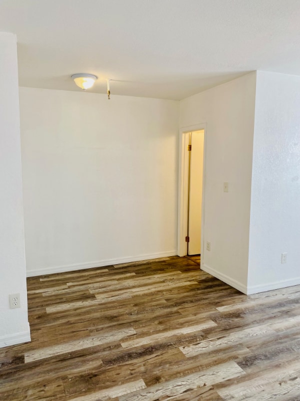 Foto del edificio - 630 Brevard Ave
