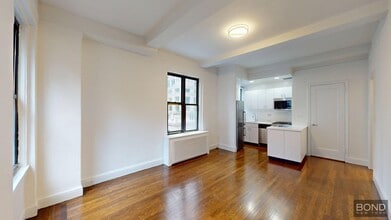 Building Photo - 140 E 46th St