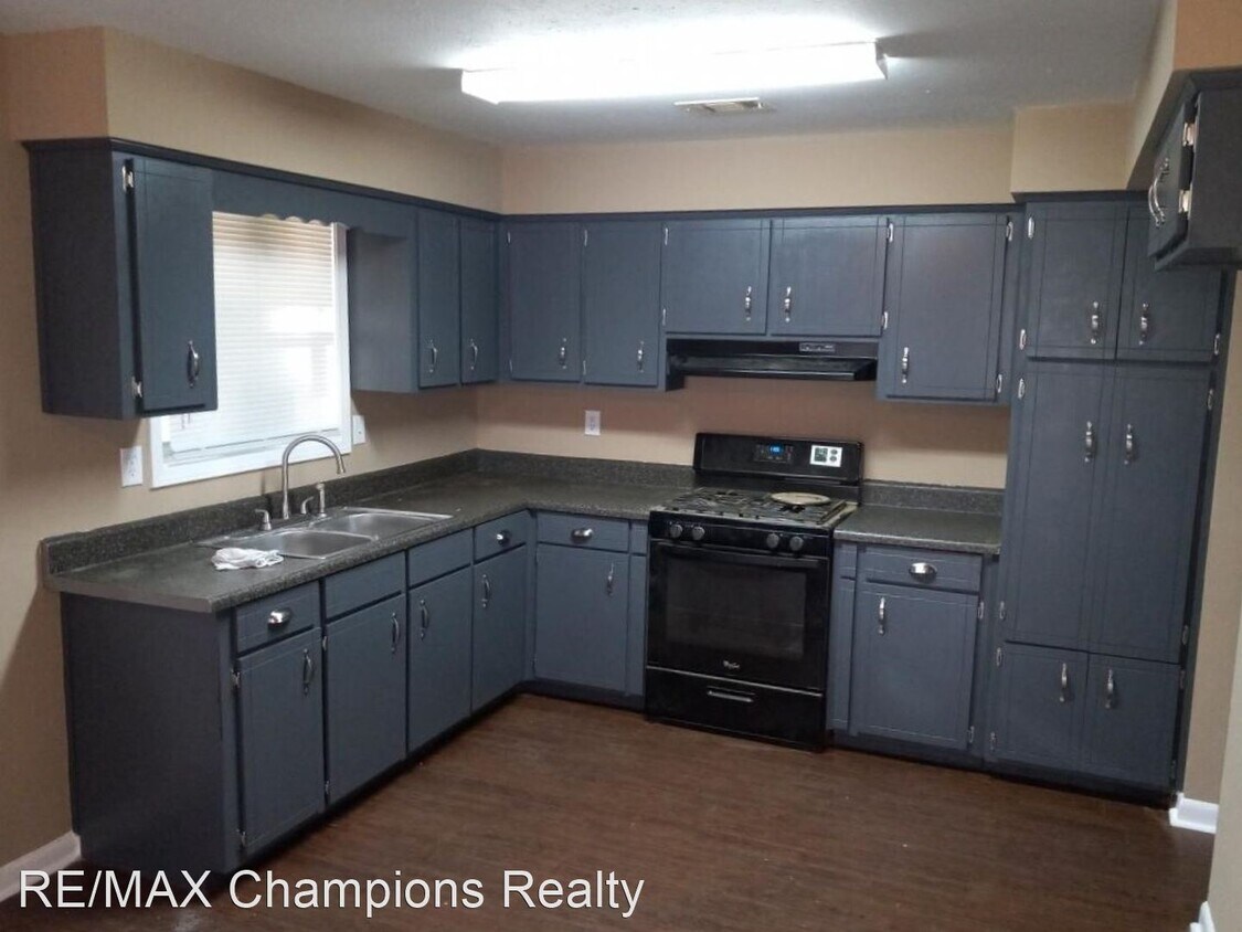Foto del edificio - 3 br, 1 bath House - 3208 Doyle Avenue