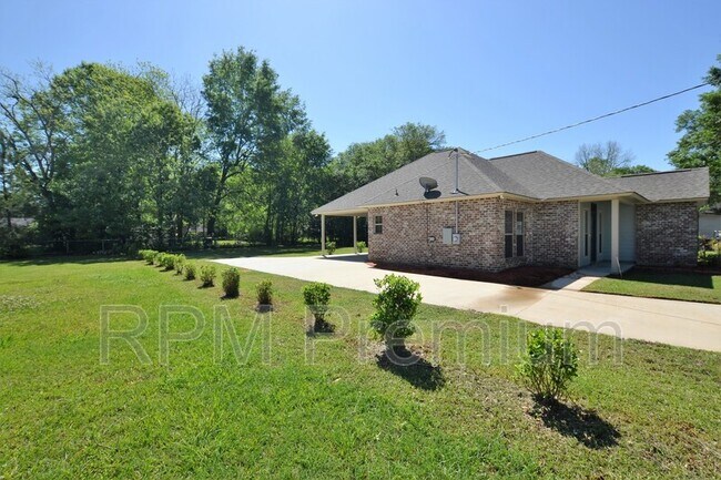 Foto del edificio - 4836 Rollins Rd