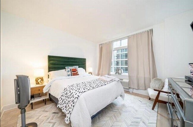 Foto del edificio - 1400 Hudson St