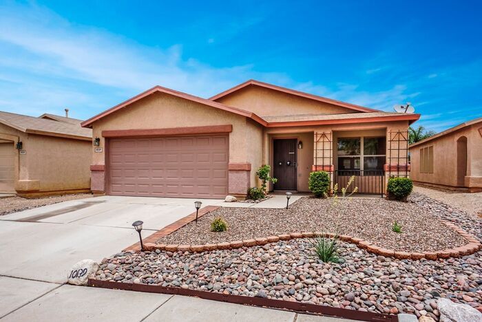 Foto principal - Beautiful Large 4 Bedroom, 2 Bath Home in ...