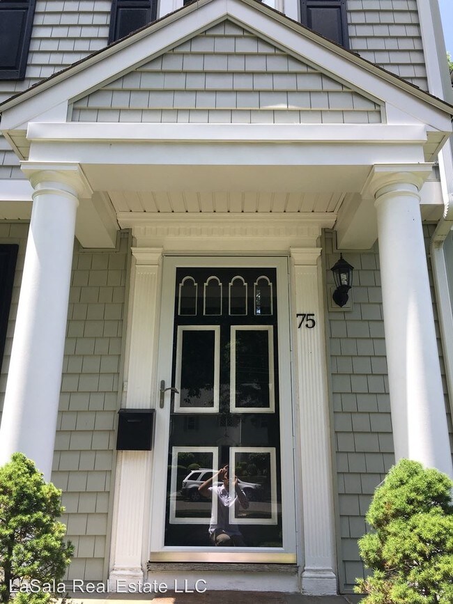 Building Photo - 75 Foxcroft Rd