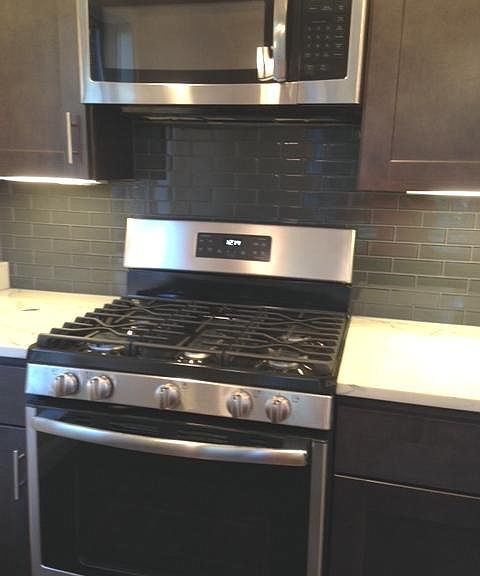 Primary Photo - 1320 N Nelson St