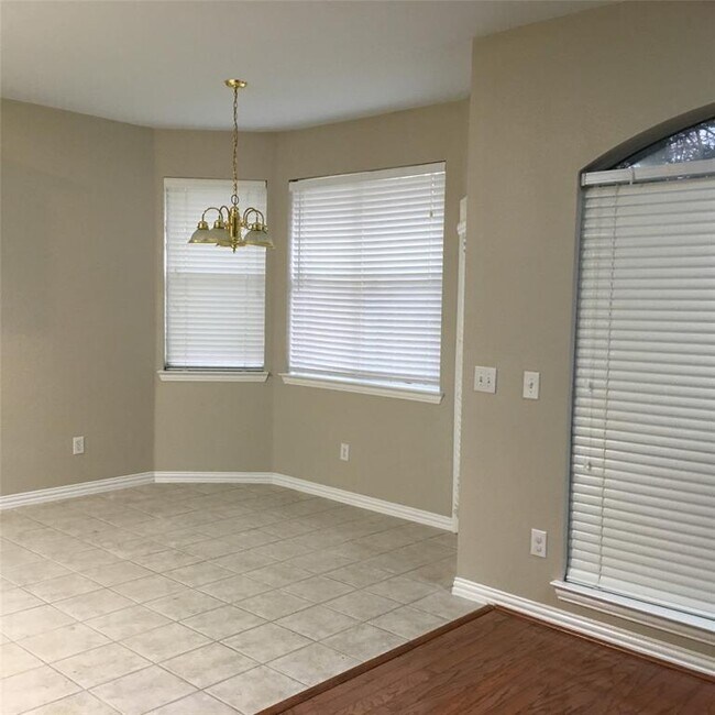 Foto del edificio - 3209 Marquette Dr