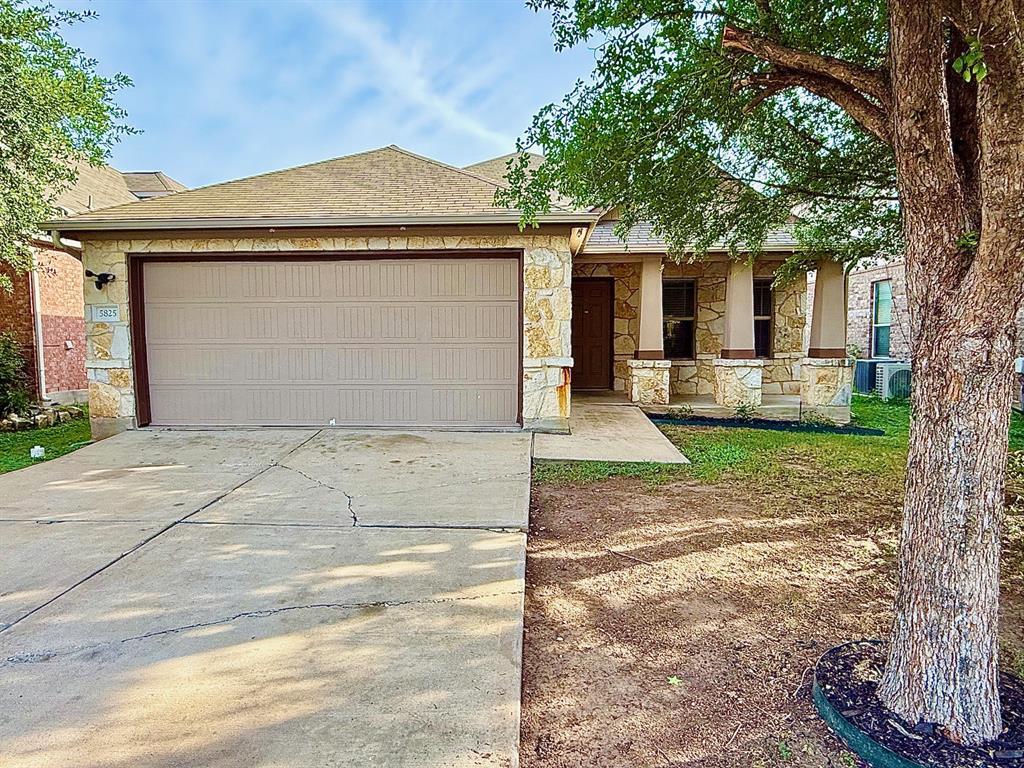 Foto principal - 5825 Zachary Scott St