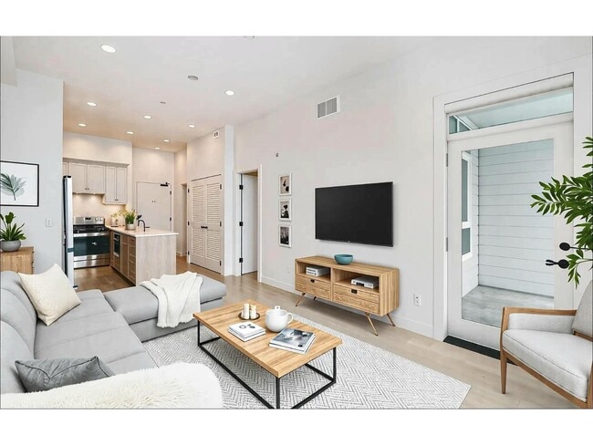 Building Photo - 19985-19976 76 Ave