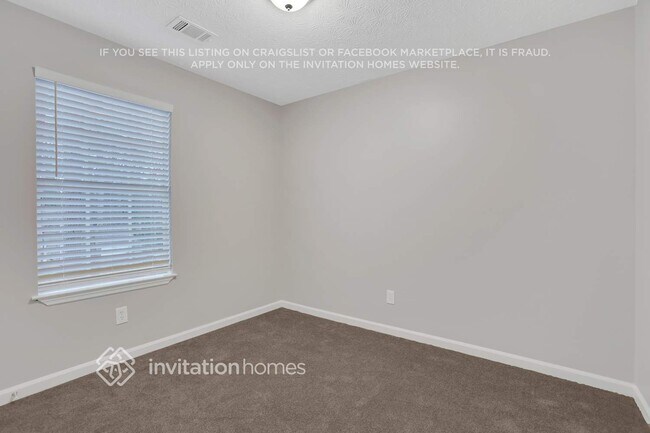 Foto del edificio - 417 Maid Marion Ln