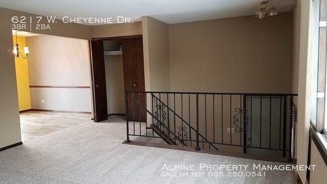 Building Photo - 6217 W Cheyenne Dr