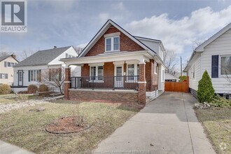 Building Photo - 1444 Bernard
