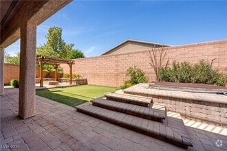 Building Photo - 7176 Summer Grove Ave