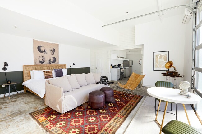 Foto del edificio - 2317 N Rampart St