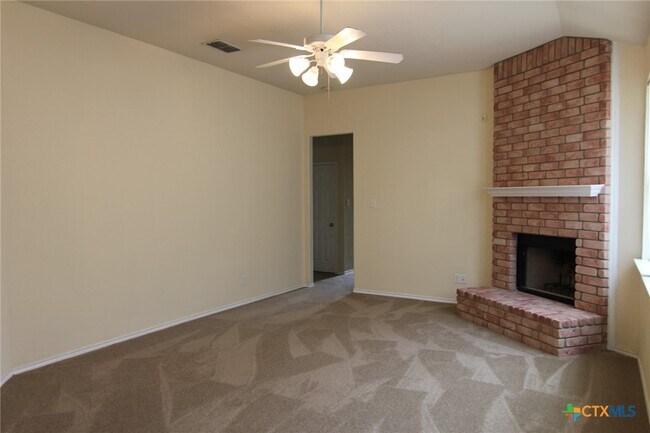 Foto del edificio - 341 Placid Meadow