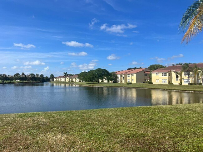 Foto del edificio - 731 Vista Isles Dr