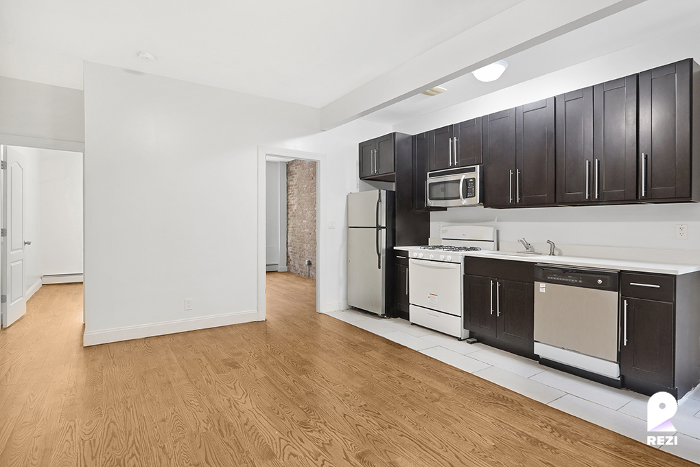 Foto principal - 213 W 135th St