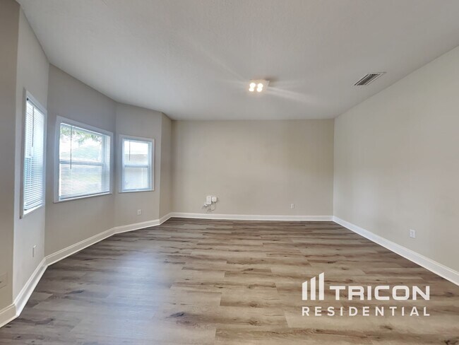 Foto del edificio - 39 Wood Acre Ln