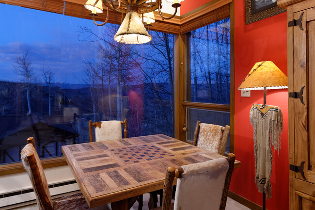Foto del edificio - 306 Edgewood Ln