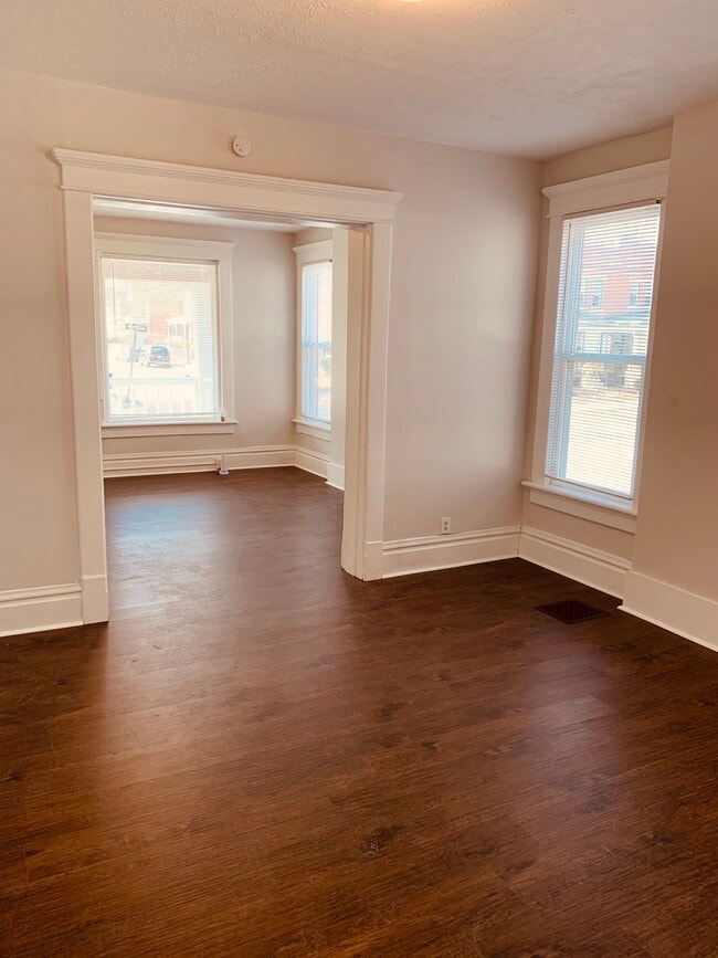 Building Photo - 264 Miller Ave