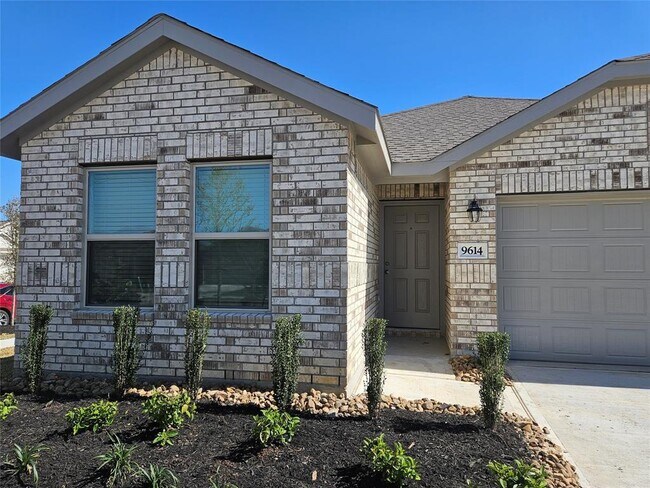 Building Photo - 9614 Atwood Lake Dr