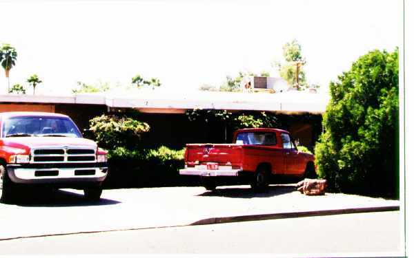 Building Photo - 1715-1717 E 5th Ave