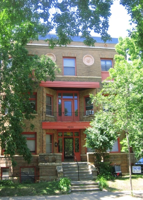 Building Photo - 25 - 2820 First