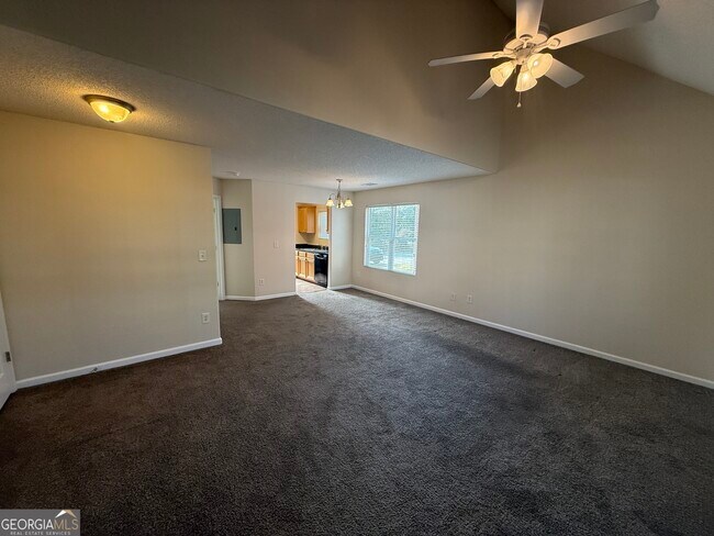 Foto del edificio - 248 Fern Ridge Ct