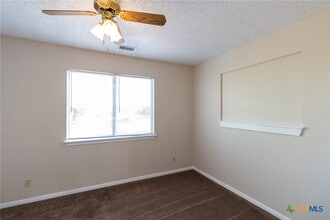 Building Photo - 2701 Woodlands Dr