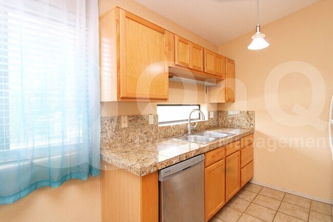 Building Photo - 3301 E Earll Dr