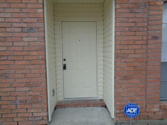Building Photo - 3014 Forestbrook Dr
